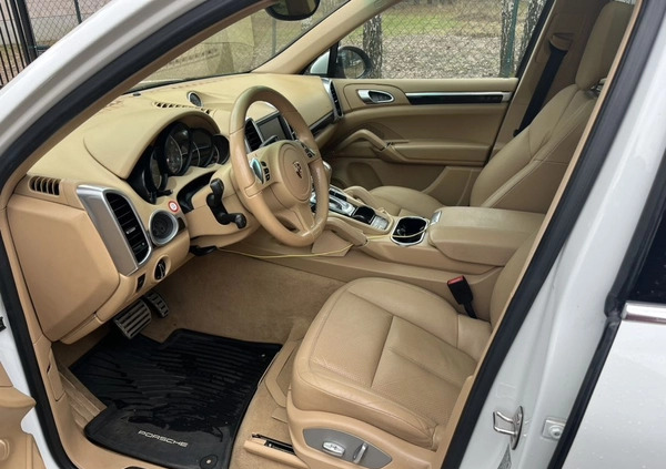 Porsche Cayenne cena 114000 przebieg: 162200, rok produkcji 2014 z Białystok małe 466